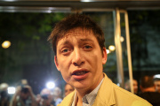Karina Milei vs. Santiago Caputo ya pelean sin sordina: estalló la interna de LLA en la provincia de Buenos Aires