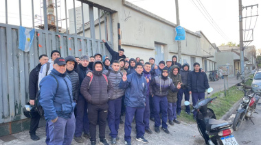 Los trabajadores de Acerías Berisso SA fueron a trabajar y se encontraron con las puertas cerradas