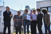 Alak y Kicillof entregaron nuevas viviendas a familias en Melchor Romero