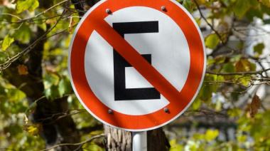 En poco tiempo, no se podrá estacionar en los alrededores de algunas plazas de La Plata