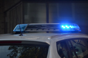 Cuatro delincuentes encapuchados y armados irrumpieron en una casa de La Plata y desvalijaron a dos jubiladas