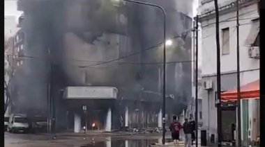 Se incendió un depósito de electrodomésticos en La Plata
