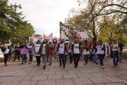 Docentes de la Provincia movilizan en La Plata para exigir "la devolución de los descuentos por paro"