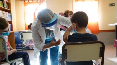 Un ministro bonaerense aseguró que el “pase sanitario debería requerirse también en las escuelas”