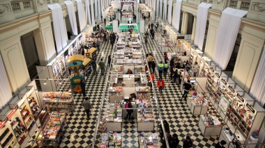 Vuelve la Feria del Libro de La Plata al Pasaje Dardo Rocha