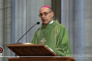 En una dura homilía, el obispo "Tucho" Fernández señaló que "al Papa le han inventado que guardaba la plata de Cristina en el Vaticano”