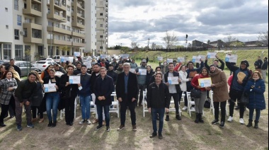 Ferraresi entregó nuevas viviendas en la Ciudad Autónoma de Buenos Aires