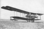 Piloteó una aeronave en la Primera Guerra Mundial y fue pionero en la aviación platense: la gran historia de Juan José Esteguy