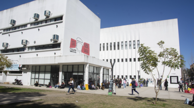 Los representantes estudiantiles de Humanidades y Psicología repudiaron la persecución de agentes del SPB en el campus de la Facultad