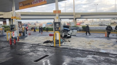 El jugador de Estudiantes Tiago Palacios protagonizó un choque en una estación de servicio