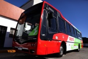 En el Día Mundial del Ambiente pusieron en marcha el primer colectivo urbano de La Plata a propulsión eléctrica