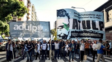 La comunidad universitaria de La Plata marcha este miércoles "porque no es posible ejercer la docencia sin salarios dignos"