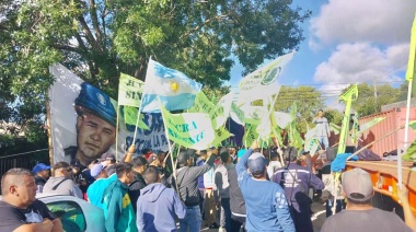 Trabajadores de la UOCRA denuncian que los obligan a pagar "50 mil pesos para el abogado de los nietos del Pata Medina"