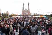 Miles de personas disfrutaron de gastronomía, música y danzas japonesas en la Plaza Moreno de La Plata