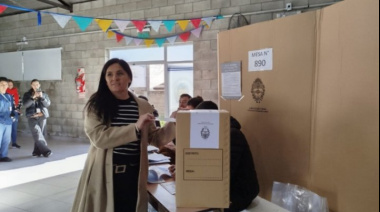 Votó Luana Simioni en La Loma