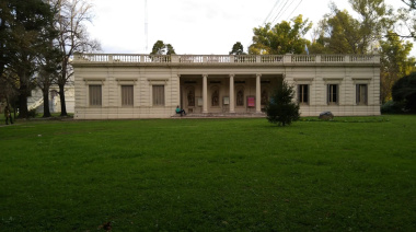 La facultad más chica de La Plata se prepara para una elección voto a voto entre dos listas docentes que podría terminar con nuevo decano