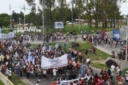 Organizaciones sociales se manifiestan este viernes en La Plata en reclamo de ayuda alimentaria