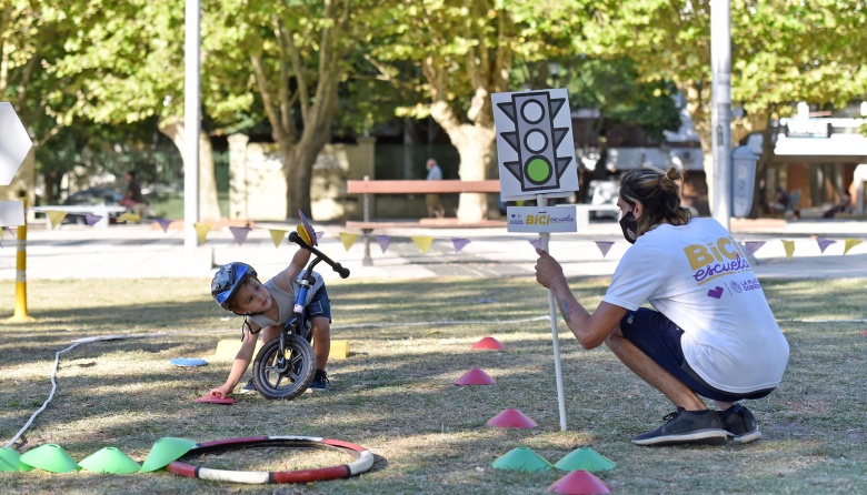 Las clases educativas de la “Bici Escuela” llegarán a la plaza San Martín de City Bell