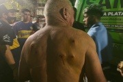 Videos: en La Plata la policía reprimió a hinchas de Boca que tenían entradas para el partido con San Lorenzo