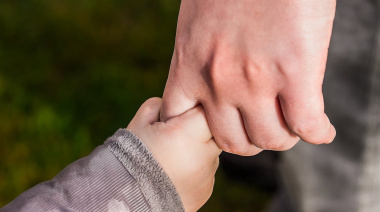 Convocan a familias de La Plata a brindar cuidado temporal a niños en situación de vulnerabilidad