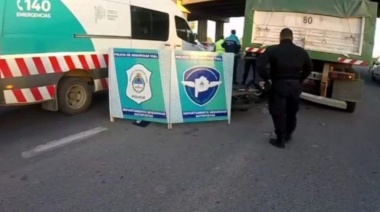 Murió un motociclista al chocar con un camión en la Autopista Buenos Aires La Plata