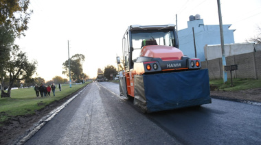 Con la pavimentación del ingreso a la localidad, Alak puso en marcha el plan de obras en Arturo Seguí