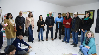 Alak visitó escuelas de Arturo Seguí, Villa Elisa y City Bell