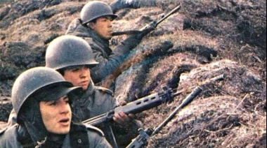 Veteranos de Malvinas denuncian que Defensa ayuda a "ocultar la responsabilidad de los altos mandos militares" en la muerte de soldados