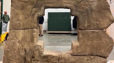 México recuperó el "Portal del inframundo", la pieza arqueológica de la cultura olmeca más buscada por ese país en el último medio siglo