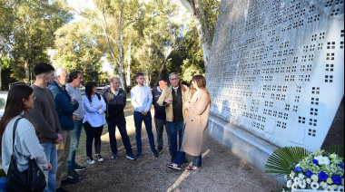 Emotivo homenaje a René Favaloro a 25 años de su fallecimiento