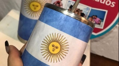 Día del Mate: una emprendedora platense hace termos y yerberas personalizadas que se venden en San Telmo y son ideales para Navidad