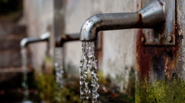 Insisten con declarar la "emergencia en agua potable" en La Plata, Berisso y Ensenada