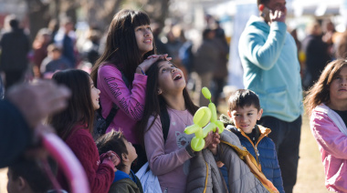 En la Plaza Moreno de La Plata celebrarán el Día del Niño con shows infantiles, circo, teatro y juegos para todas las edades