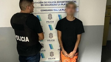 Detuvieron a tres jóvenes por ingresar a una casa de La Plata y el padre de uno de ellos asegura que se trató de una travesura
