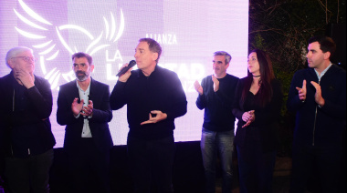 En La Plata Diego Santilli y Julieta Quintero inauguraron la casa “Ciudad Futuro” de la Alianza La Libertad Avanza