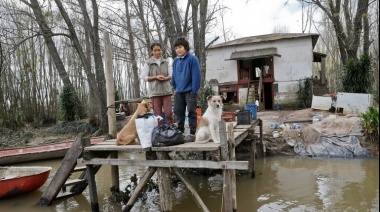 Alumnos de Diseño elaboraron nueve proyectos para isleños del Delta del Paraná: desde una fábrica para reciclar plásticos hasta kayaks que recogen basura