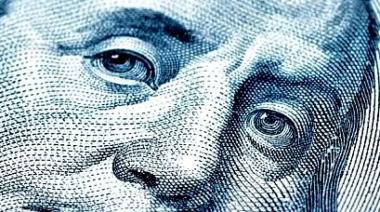 ¿El dólar sale de la modorra?