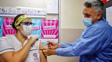 En un solo día unas 500 personas se aplicaron la primera dosis en Miramar y Otamendi por la obligatoriedad del pase sanitario