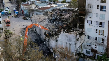 Fueron retiradas las vallas que cortaban el tránsito donde se incendió Aloise en La Plata