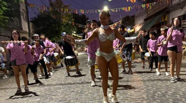 Con bandas en vivo y comparsas, UOCRA y las 62 Organizaciones Peronistas organizaron una jornada de carnaval en Berisso