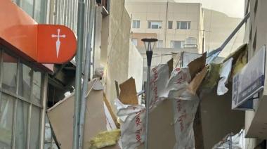 En Comodoro Rivadavia un fuerte temporal de viento causó destrozos y dejó imágenes de una guerra
