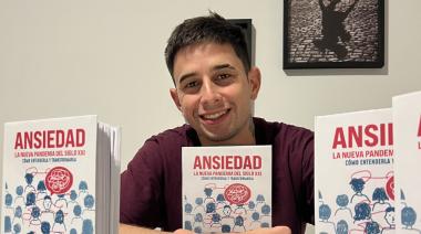 Un joven influencer lanzará un líbro donde cuenta su experiencia con la ansiedad y los ataques de pánico