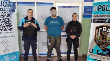 Un hombre denunció el robo de su camioneta y la Policía descubrió que estaba acusado por asociación ilícita: quedó detenido