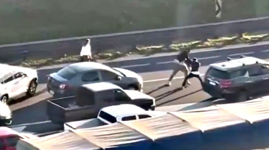 Salvaje pelea entre dos automovilistas en el Acceso Norte a la Ciudad de Buenos Aires: uno de los agresores circulaba sin patente