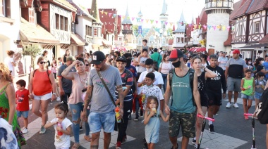 Este lunes más de 60 mil personas disfrutaron de los carnavales en la República de los Niños
