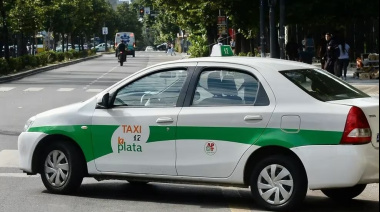 En La Plata cayó un 7,9 % la cantidad de viajes en taxi