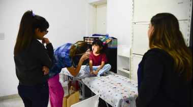 Reforzaron los operativos sanitarios gratuitos en escuelas, jardines, centros comunales y clubes de La Plata