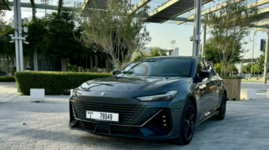 Descubre la Emoción de Conducir Autos Exóticos en Dubai