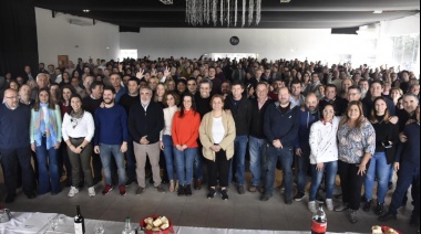En un encuentro radical, Gastón Manes aseguró que "la UCR está siendo llamada por la historia para ser nuevamente protagonista"