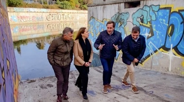 Junto a Macri y Vidal, Julio Garro recorrió las obras realizadas en el Arroyo El Gato de La Plata